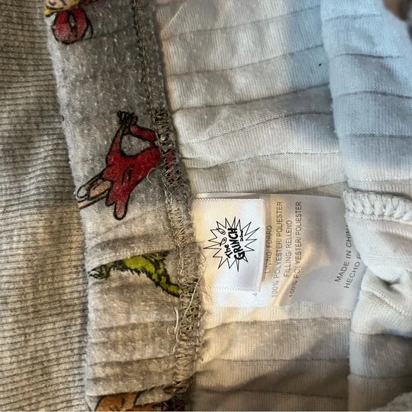 Grinch Kids Matching Set - Red & Heather Gray Holiday Loungewear - Picture 10 of 10